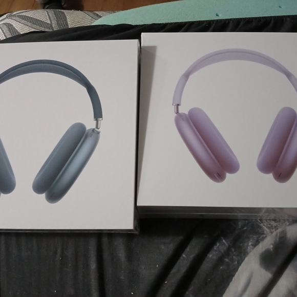 Apple Over-Ear Headphones - Blue and Pink - Picture 1 of 1